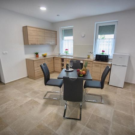 Forest Luxory Ii. Apartman ชาร์วาร์ ภายนอก รูปภาพ